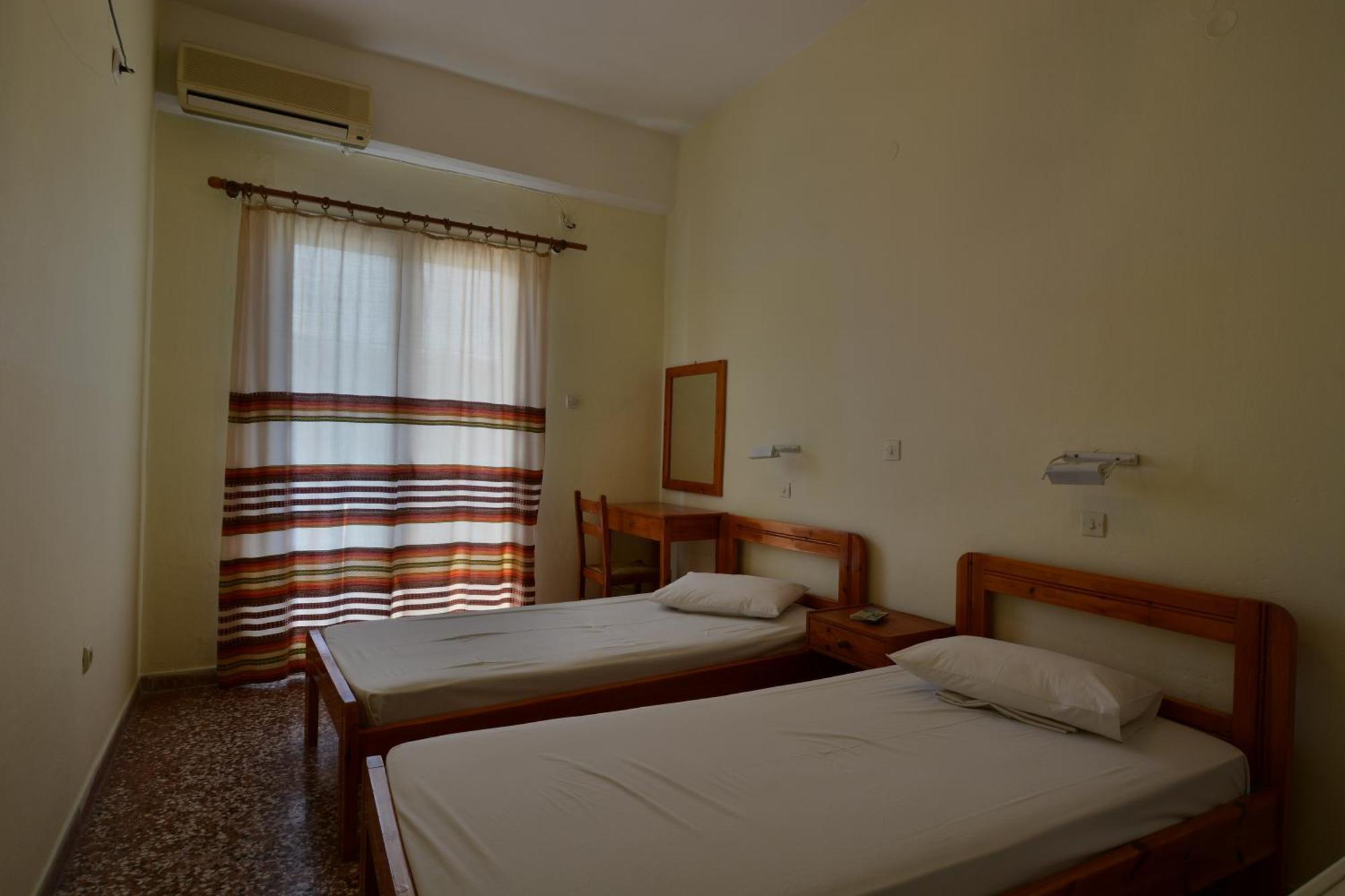 גאווריון Galaxy Hotel מראה חיצוני תמונה
